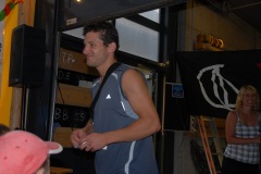 tab2010_00245
